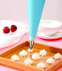 15 Piece Cake Decorating Set