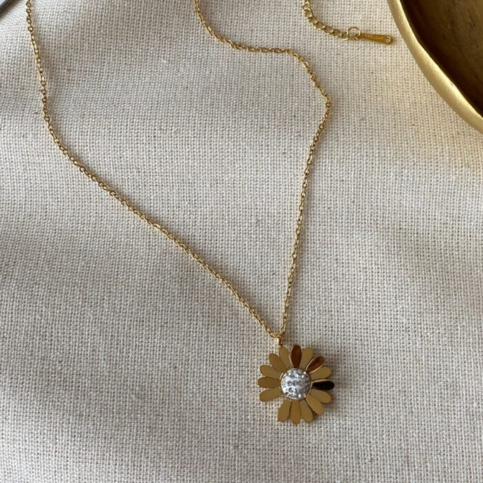 Daisy Flower Pendant